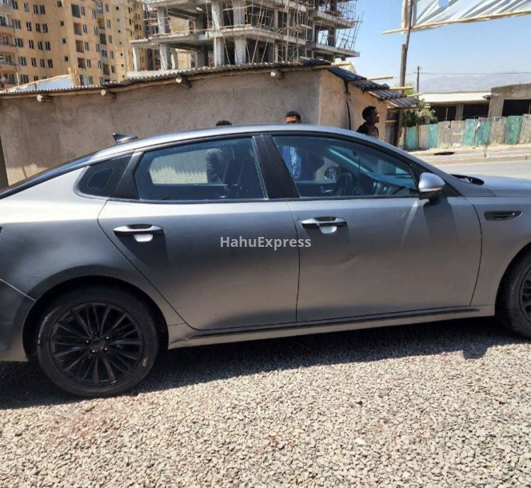 🚗 Kia K5 (2016) Review: Turbo Efficiency Meets Everyday Practicality