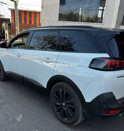 🚙 Peugeot 5008 (2022) Review: A Stylish 7-Seater SUV Worth Considering in 2026 8