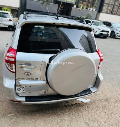 Toyota RAV4 (2007/8) Review: A Proven Standard of Reliability 4