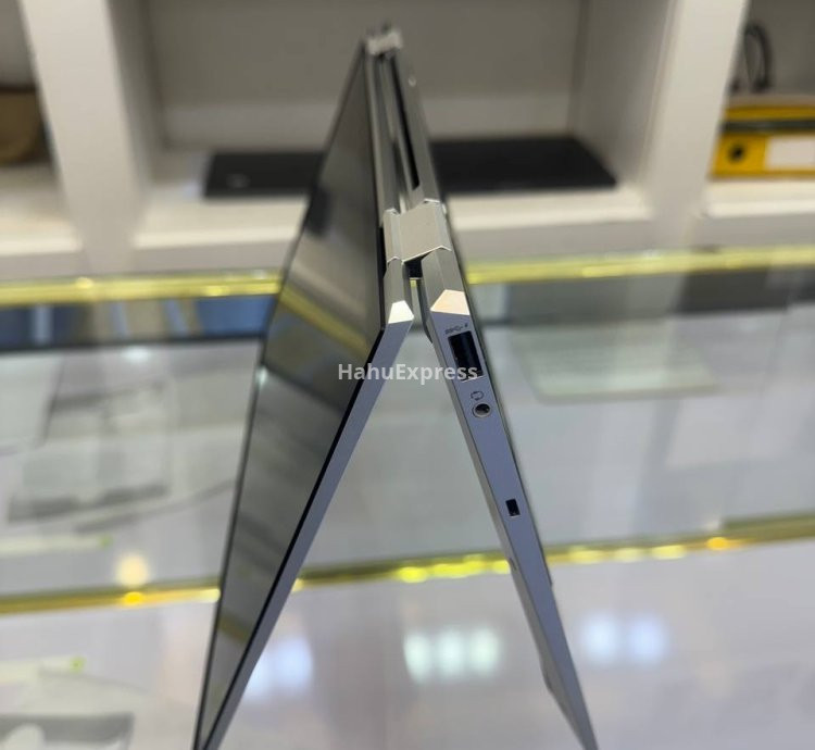 HP EliteBook x360 1040 G8 Review: A Premium Business Laptop for Professionals