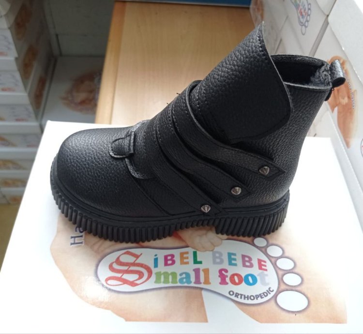 👟 Why Orthopedic Boots Are Important for Children’s Foot Development