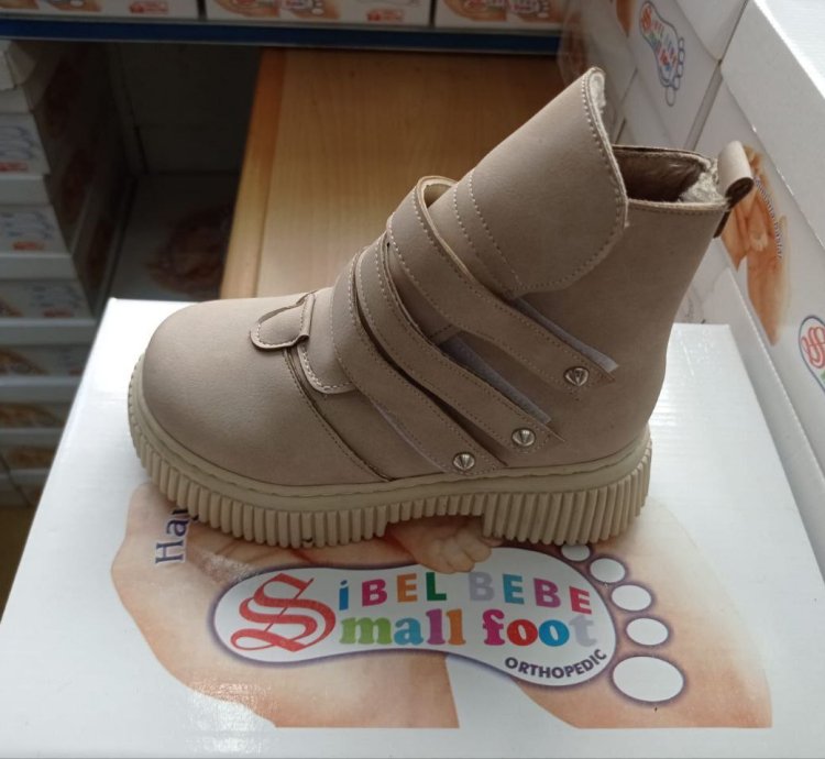 👟 Why Orthopedic Boots Are Important for Children’s Foot Development
