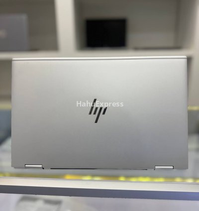 HP EliteBook x360 1040 G8 Review: A Premium Business Laptop for Professionals 3