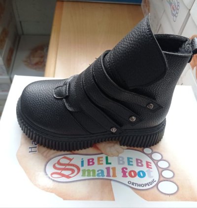 👟 Why Orthopedic Boots Are Important for Children’s Foot Development 4
