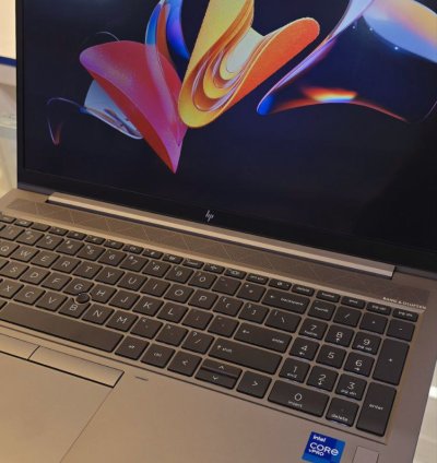 HP ZBook Firefly G8 Review: A Mobile Workstation for Professional Workflows 4