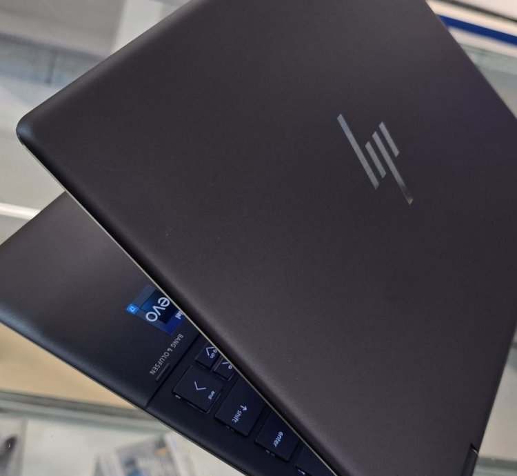 HP Spectre x360 (12th Gen) Review: Premium Design Meets High Performance