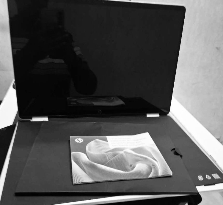 HP OmniBook 5 Flip Review: Versatility Meets Modern Performance