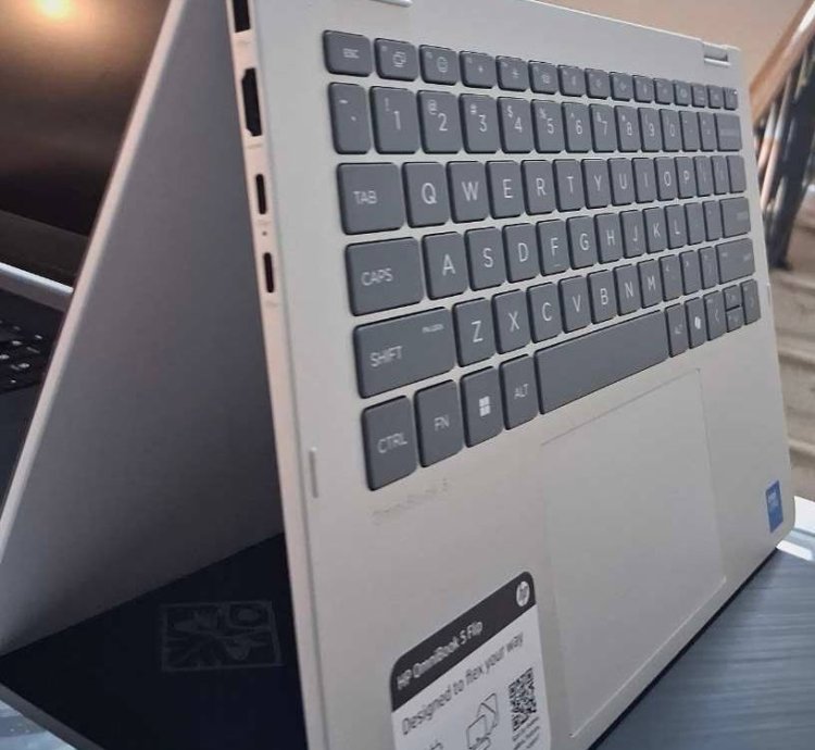 HP OmniBook 5 Flip Review: Versatility Meets Modern Performance