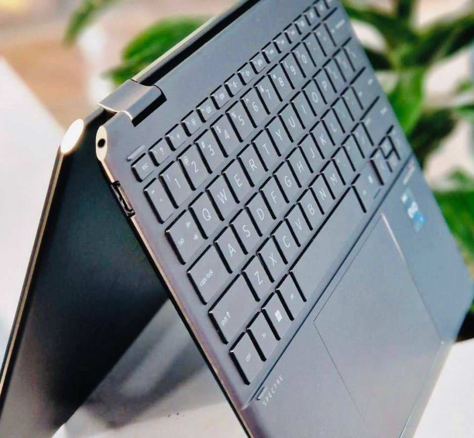 HP Spectre x360 (2023) Review: Premium Design Meets Intelligent Performance