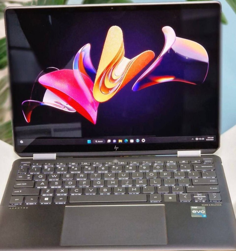 HP Spectre x360 (2023) Review: Premium Design Meets Intelligent Performance