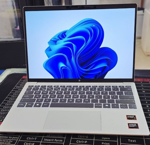 HP OmniBook 7 Aero 13 Review: Ultra-Light Power Meets AI Performance 3