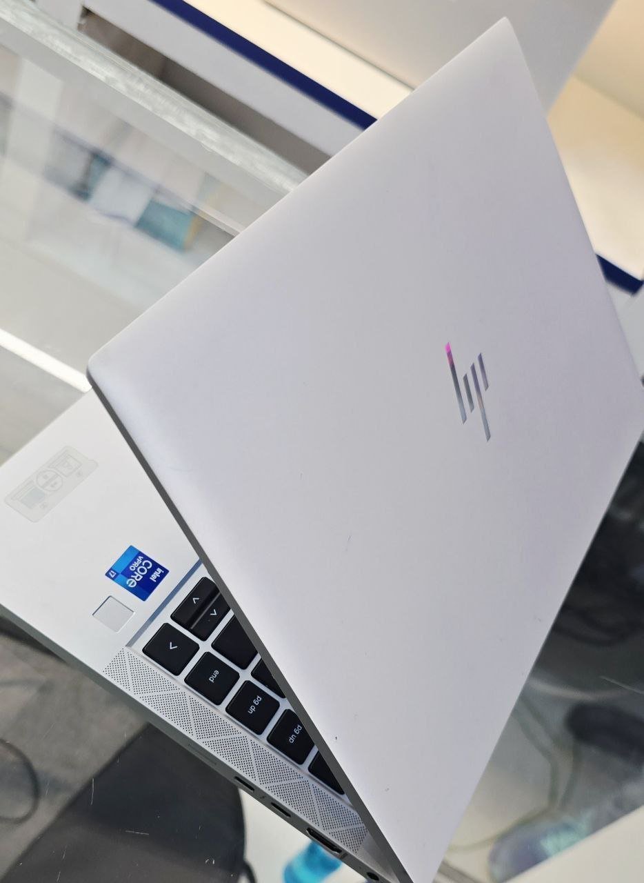HP EliteBook 840 G8 Review: Business-Class Performance and Reliability