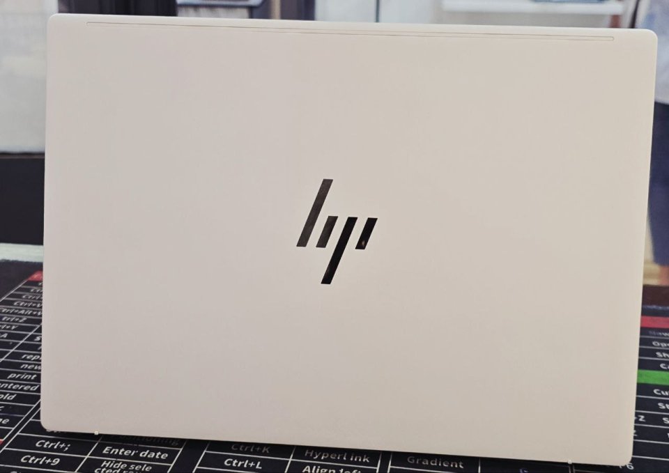 HP OmniBook 7 Aero 13 Review: Ultra-Light Power Meets AI Performance