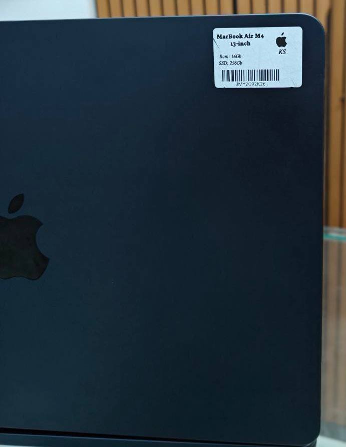 MacBook Air (M4, 2025) Review: Ultra-Thin Power with Next-Gen Performance