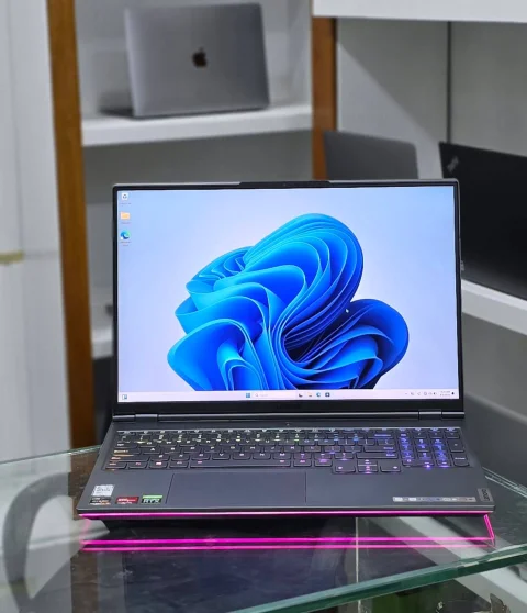 GAMING LAPTOP  LENOVO LEGION R9000 4
